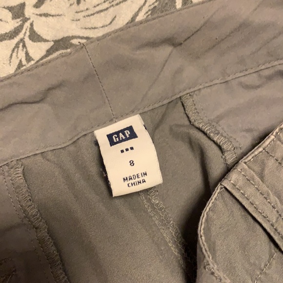 Gap mini, irregular gray. Cuter than it looks, boots and a top = hot. - Picture 3 of 3